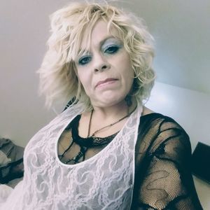 Meet your Posher, Debby